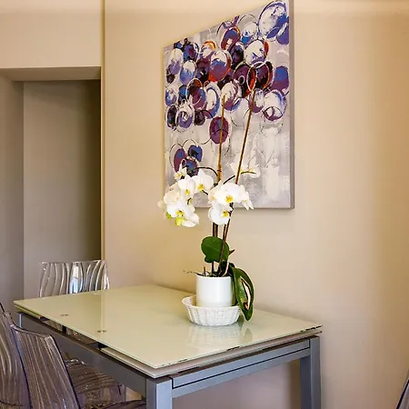 Rachel Trilo Apartmán Intra