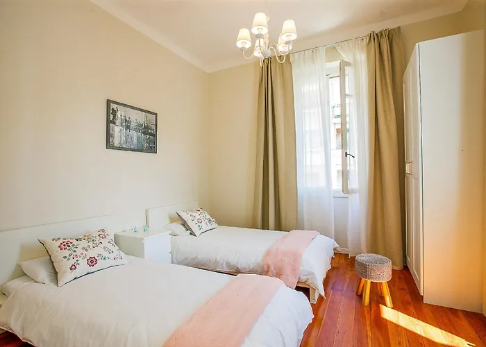 Rachel Trilo 아파트 *